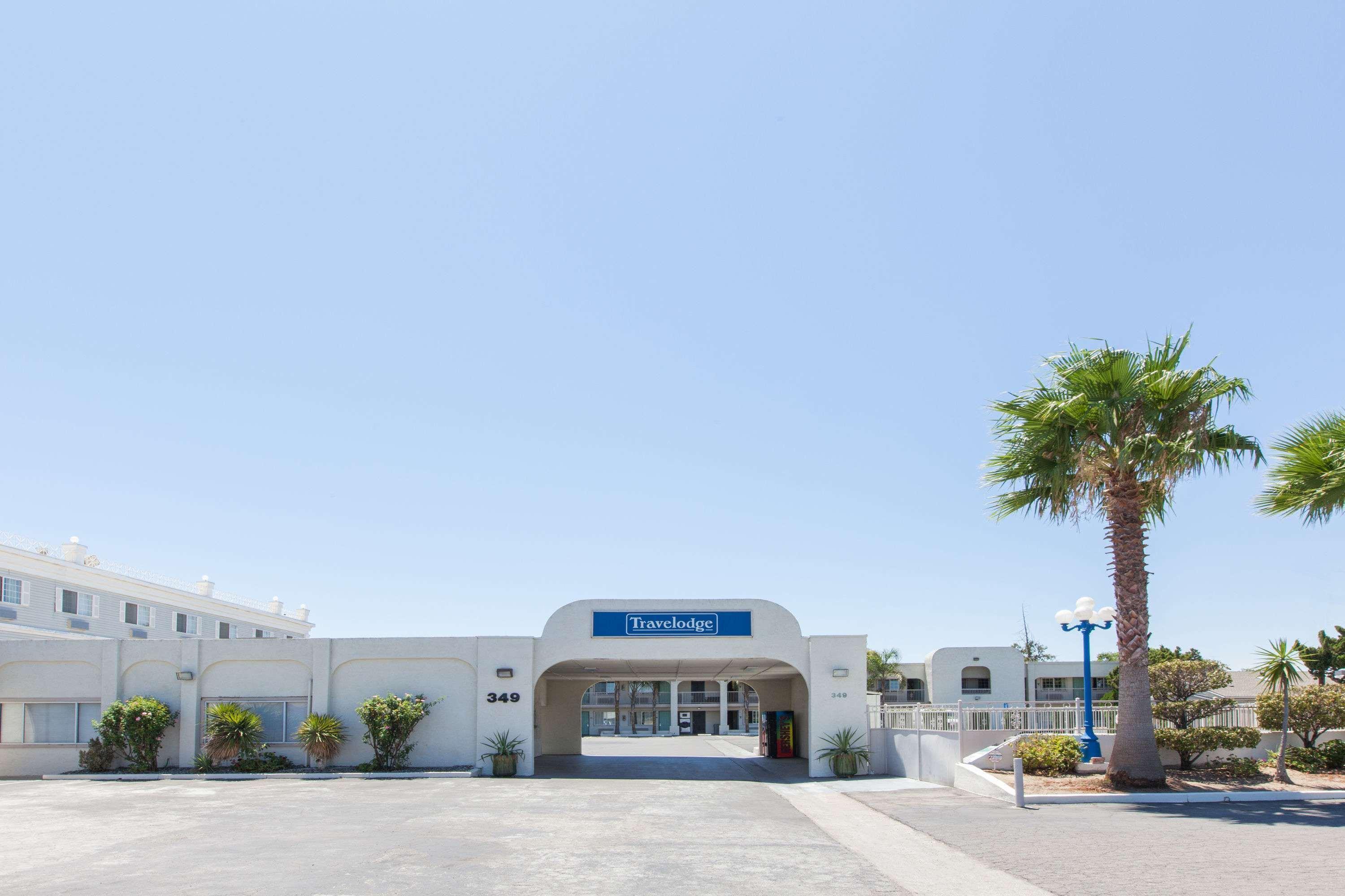 Travelodge By Wyndham Los Banos Ca Exterior photo